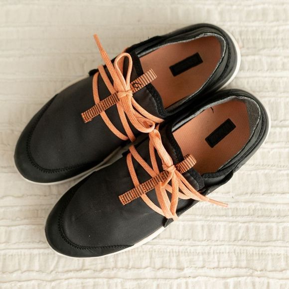 Women’s OluKai Miki Li’ Pavement/Black Quick-Drying Outdoor‎ Shoes size 8.5 - Picture 3 of 12